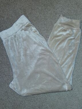 Magaschoni Plush Velvet Sweatpants